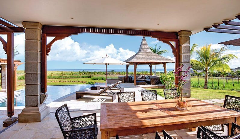 HERITAGE VILLAS - THREE BEDROOM OCEAN VIEW POOL VILLA FRONT PORCHE